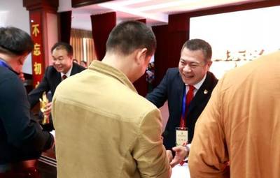 暢敘桑梓情 共謀新發(fā)展 投資興辦實(shí)業(yè)，共建家鄉(xiāng)未來